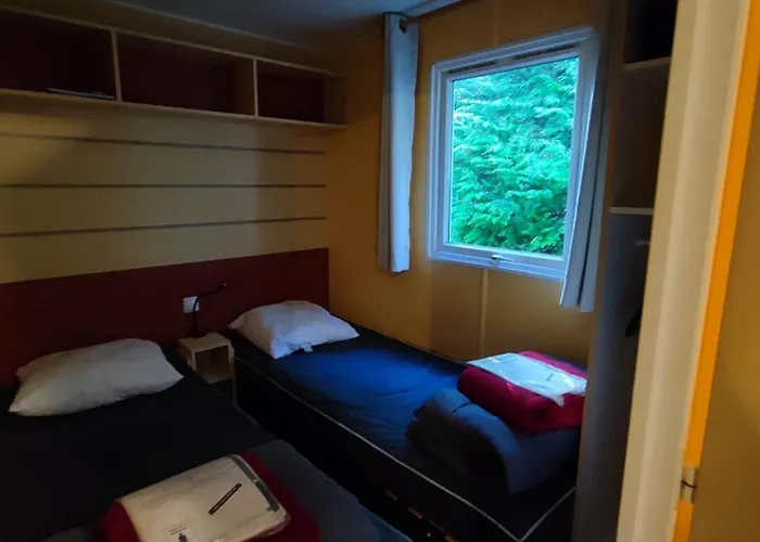 Tiny Sweet Parque de Campismo Saint-Chéron